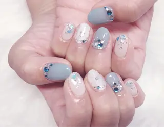 ショート MoonNail ユリ🌸のネイルデザイン