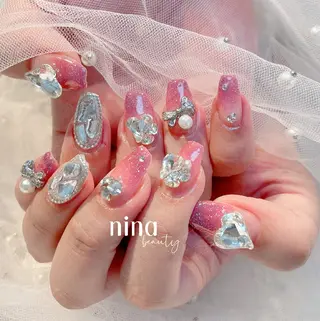 セミロング ninabeauty 新宿のネイルデザイン