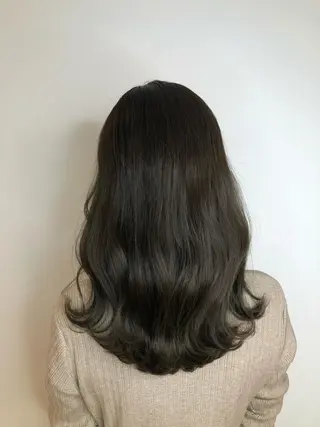 ミディアム パーソナルカラー骨格 顔タイプ 川野龍一のヘアスタイル