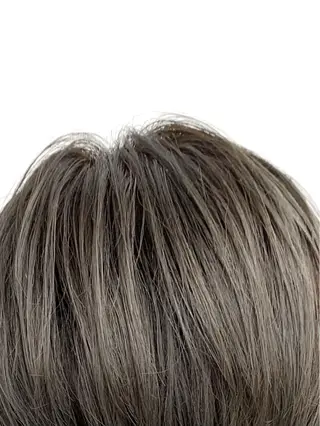 ショート カラー レイヤー ハイトーン 暖色⭐︎KANAKOのヘアスタイル