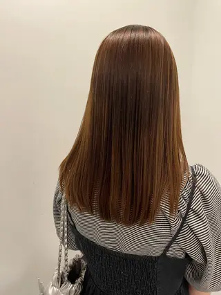 セミロング 広島:ミルキーカラー tsumaのヘアスタイル