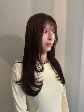 ロング 内沼 恵留菜のヘアスタイル