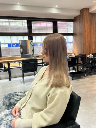 セミロング カラー ENA💗NEXT /ハイトーンエクステのヘアスタイル