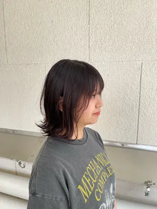 ミディアム 千代 夏輝のヘアスタイル