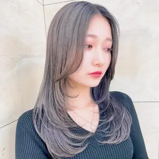 ロング 髪質改善|透明 感カラー🩵レイヤーのヘアスタイル