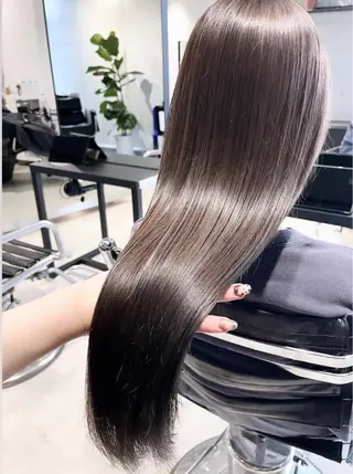 ロング カラー ヘアアレンジ 透明感/オリーブ/ グレージュ/YUKAのヘアスタイル