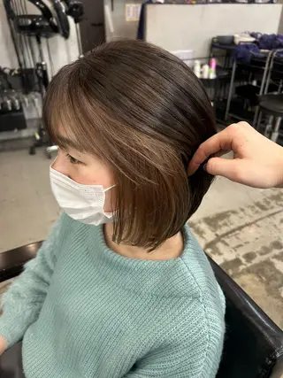 ミディアム 山中 望緒のヘアスタイル