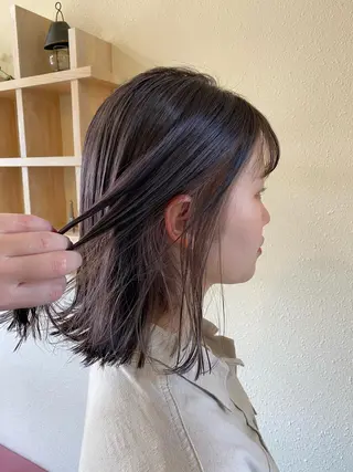 ミディアム カラー 中川 茜里のヘアスタイル