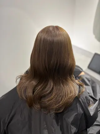 ミディアム カラー 中原 栞奈のヘアスタイル