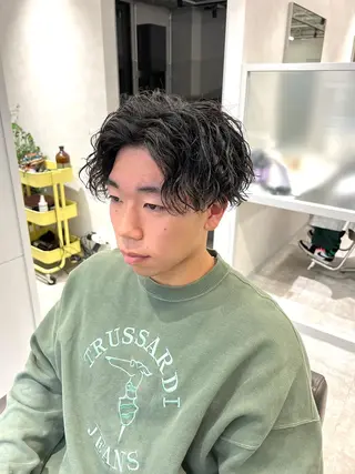 ショート カラー パーマ メンズ 関西センターパート メンズモデル募集のヘアスタイル