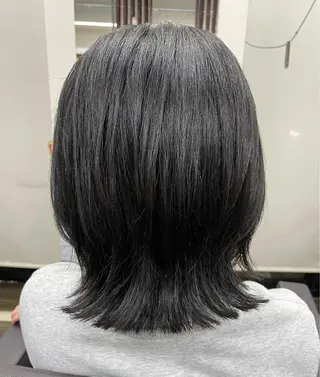 RILOHANA 宮平のヘアスタイル