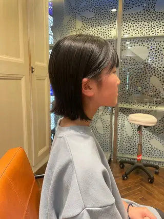 ショート 頭から整える美容師 松田のヘアスタイル