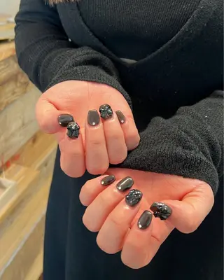 ネイル Nes.Nail所属・Miyagi Asamiのネイルデザイン