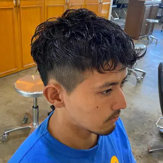 ショート パーマ メンズ レイヤーボブ/ 艶カラー/サナ🌼のヘアスタイル