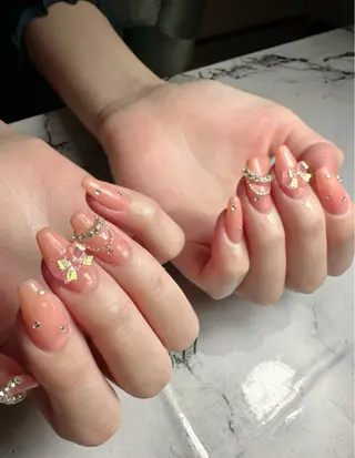 ネイル 新山 聖のネイルデザイン