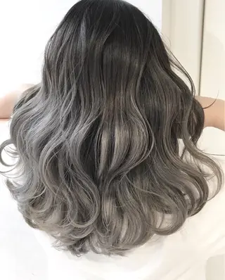 セミロング カラー 坂田 洋介のヘアスタイル