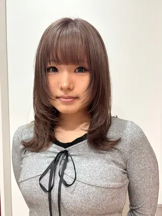セミロング カラー 似合わせレイヤー/ Wカラー🧸こころのヘアスタイル