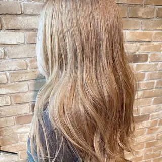 カラー 🦄Re.ly代表 灰野壮🦄のヘアスタイル