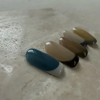 ショート カラー ネイル マツエク・マツパ アイブロウ ar. harajukuのネイルデザイン