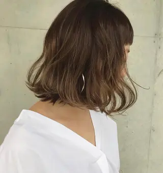 ショート カラー レイヤー/髪質改善/ 飯尾百花のヘアスタイル