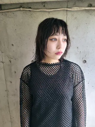 カラー セミロング OMA カタギシのヘアスタイル