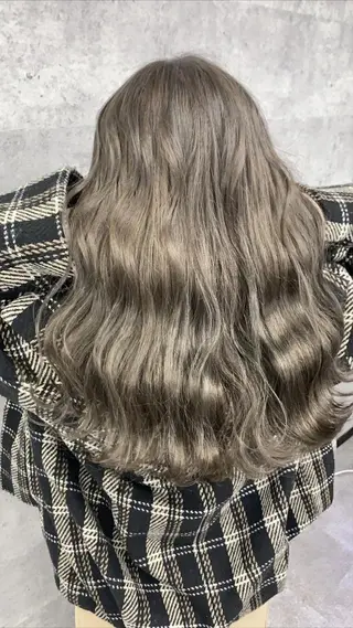 ロング カラー チビ編み込みエクステ シールエクステのヘアスタイル
