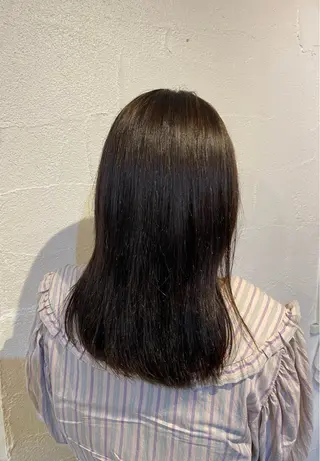 セミロング カラー 伊橋 沙里のヘアスタイル
