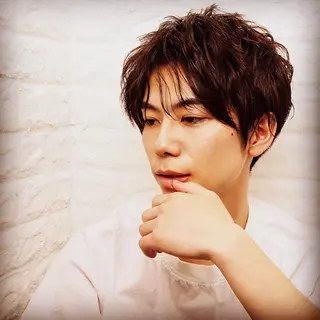ミディアム パーマ メンズ 個室で似合わせ好印象 🧡外山弥千代のヘアスタイル