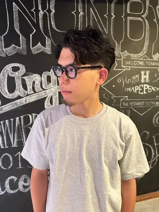 ミディアム パーマ メンズ 俵 知広のヘアスタイル