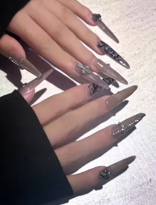 ネイル ネイルサロン Roiのネイルデザイン