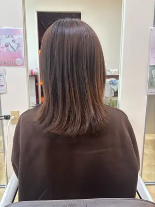 ミディアム 尾崎 優花のヘアスタイル