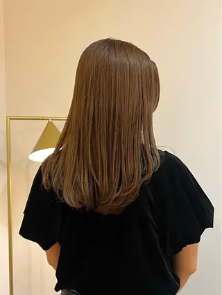 セミロング カラー 艶カラー/透明感 /ヒグチアオイのヘアスタイル