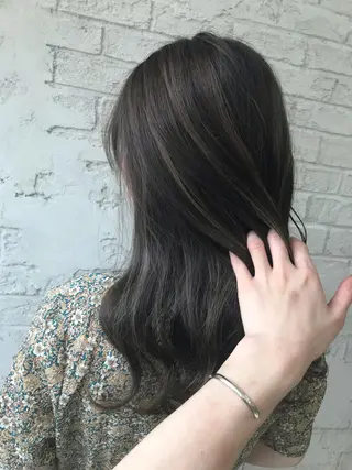 セミロング 🇺🇸ハイライト特 化美容師🇺🇸漆沢のヘアスタイル