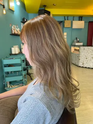 ロング 末石 智のヘアスタイル