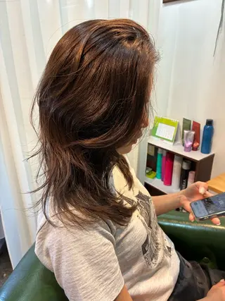 セミロング カラー ヘアーロウル ニコラのヘアスタイル