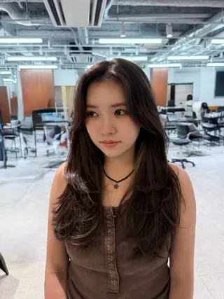 ロング 韓国ヘア/レイヤー Yan✂︎のヘアスタイル