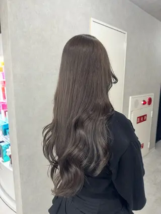 ロング カラー 赤み無し柔らかカラー 【梅田】madokaのヘアスタイル