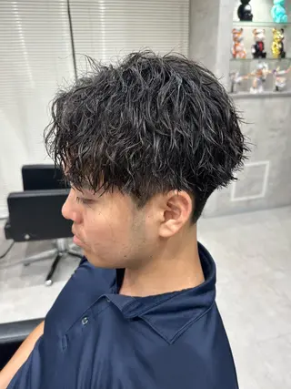 ショート パーマ メンズ ユウ🪄 パーマ指名No1のヘアスタイル