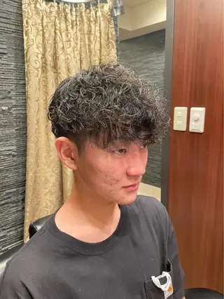 メンズ ヒロ銀座所属・小林 あいのヘアスタイル