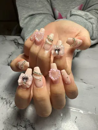 ネイル 新山 聖のネイルデザイン