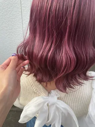 ミディアム カラー インナーカラー 推し ブリーチ  髪質改善のヘアスタイル