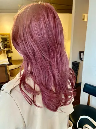 セミロング aW HAIRカンノ カナエのヘアスタイル