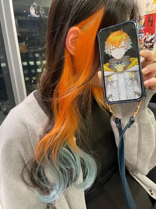 ロング カラー インナーカラー 推し ブリーチ 髪質改善のヘアスタイル