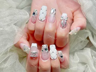 ネイル 🦋 Queenieのネイルデザイン