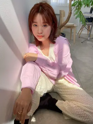 ミディアム 田中 あやなのヘアスタイル