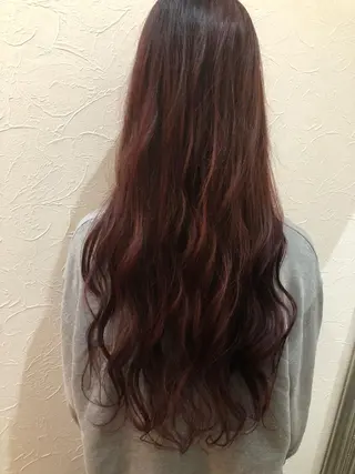 ロング カラー ヘアアレンジ IVY villa Suzu.のヘアスタイル