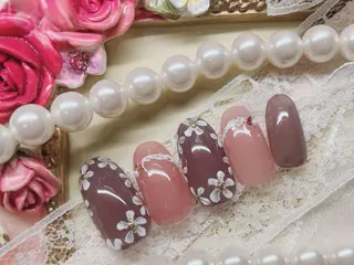 ネイル 芦辺 香奈のネイルデザイン