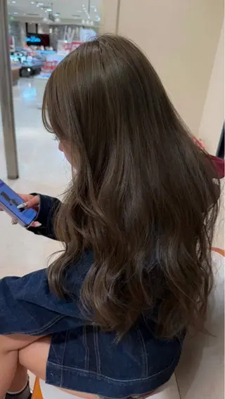 ロング カラー Raykyoto烏丸 kahoのヘアスタイル