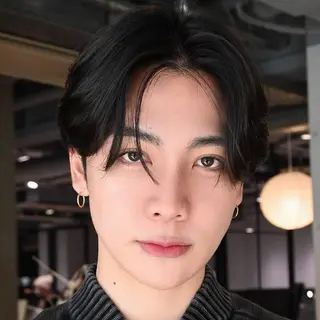 メンズ 池袋センターパート 特化YUUKIのヘアスタイル