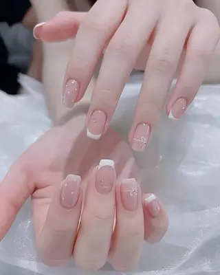 ネイル AKIKO ネイルサロンのネイルデザイン